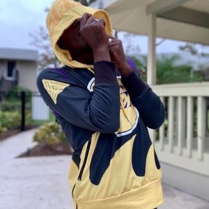 Meet your Posher, Jay4️⃣🥶